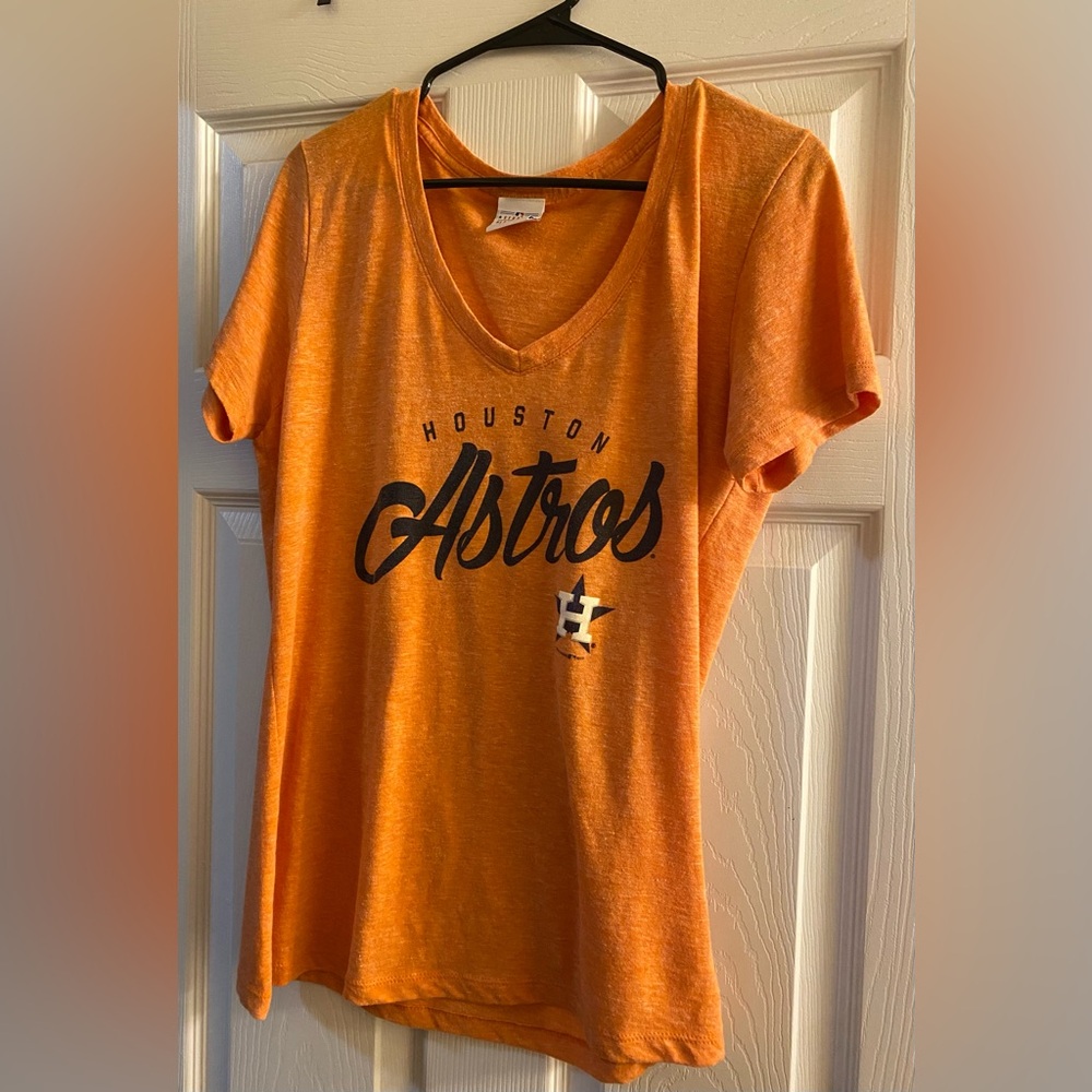 MLB Houston Astros Tshirt Short Sleeve V-Neck Size LARGE-Gently PreLoved